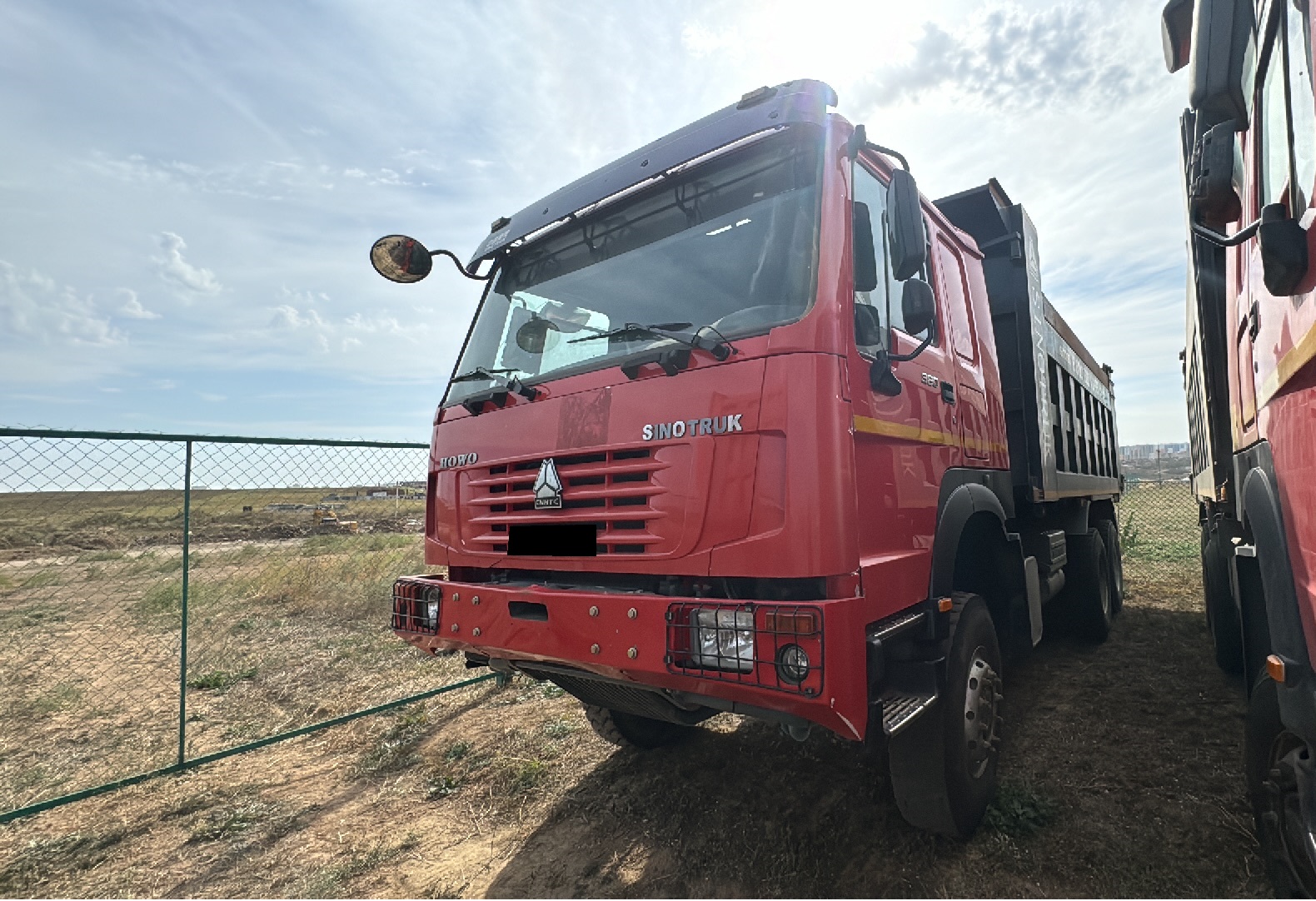 Самосвал Howo ZZ3327S3857E