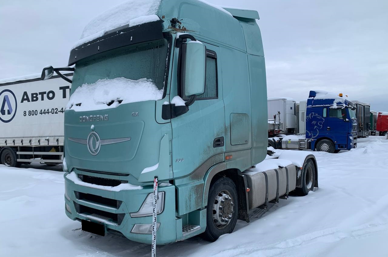Тягач седельный Dongfeng DFH4180