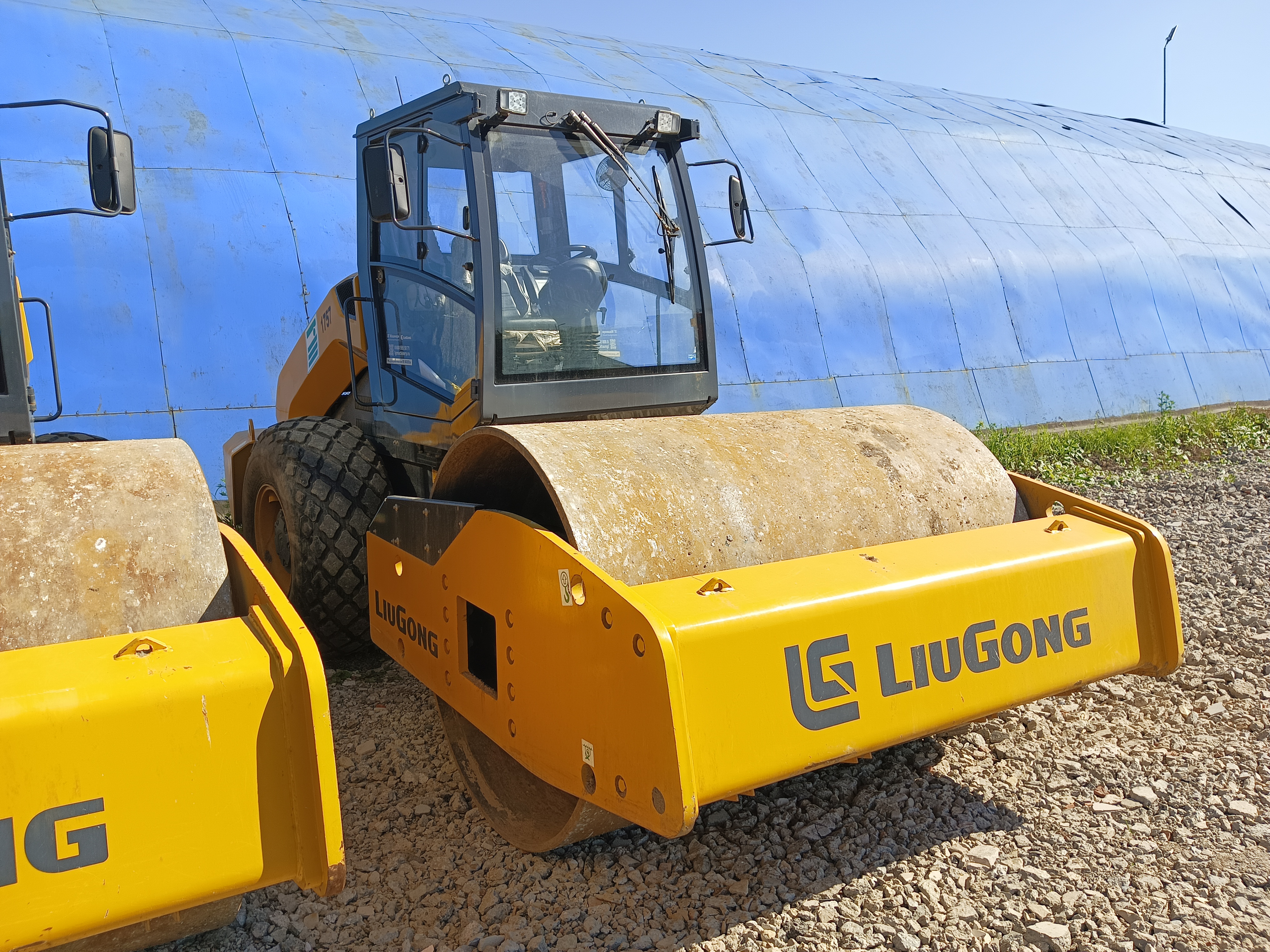 Каток грунтовый LiuGong CLG6616E 