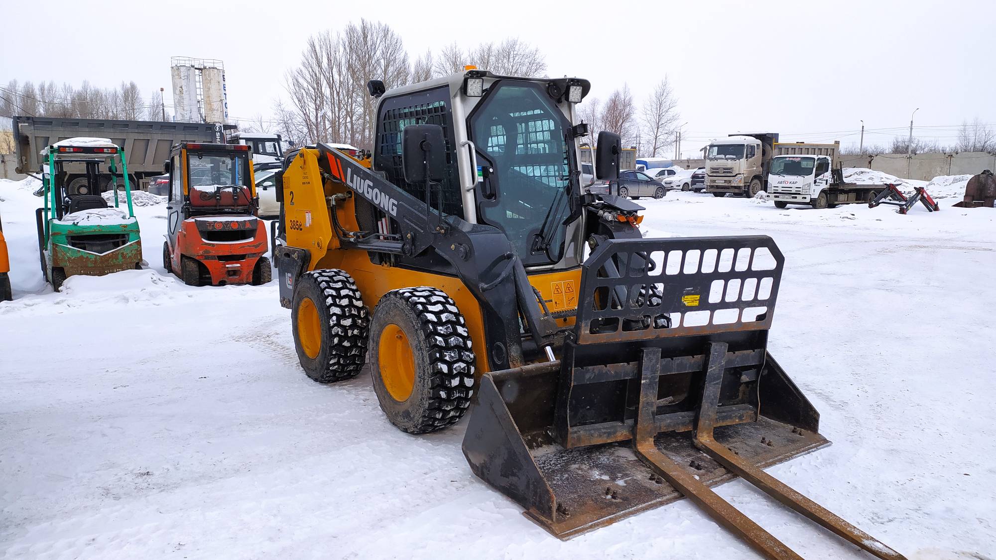Погрузчик Liugong CLG 385B с бортовым поворотом