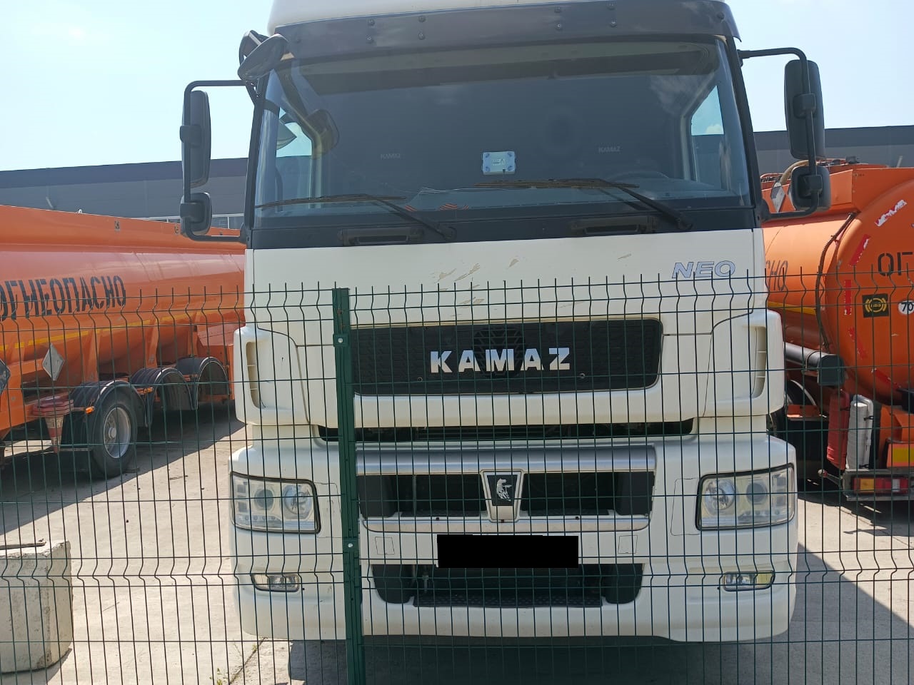 Тягач седельный КАМАЗ 5490-S5