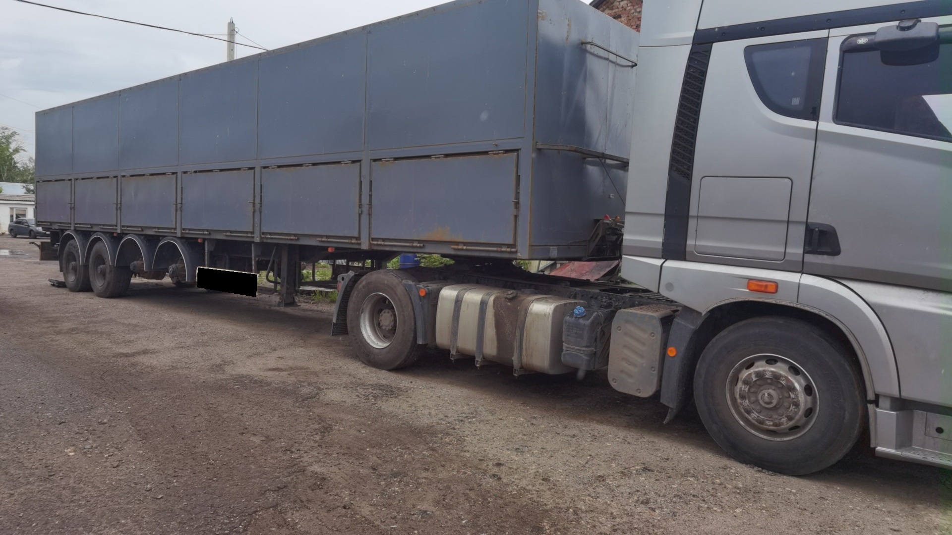 Полуприцеп-зерновоз 9255