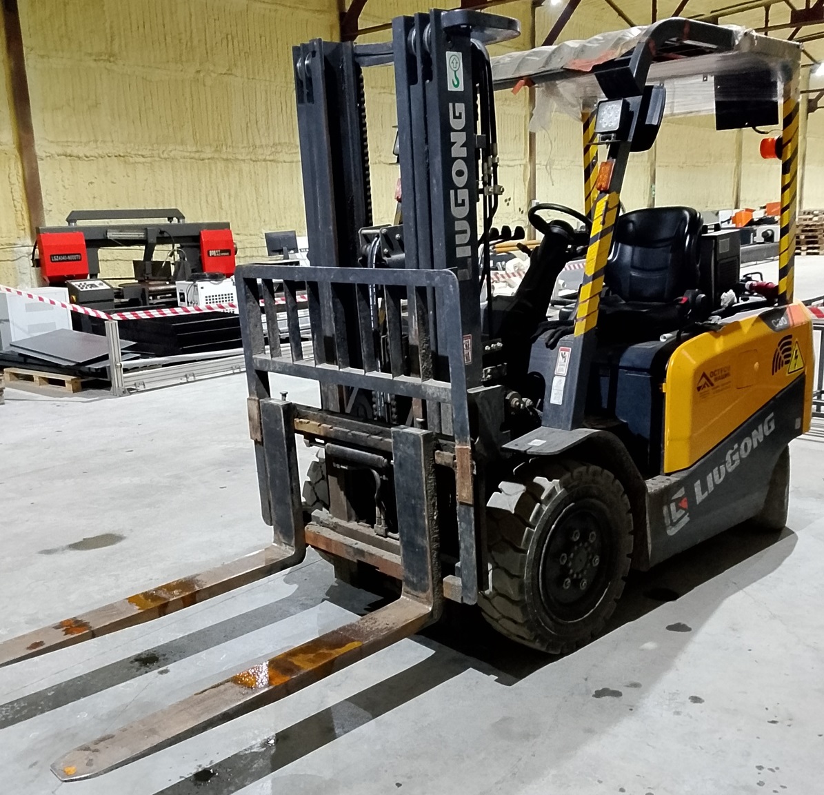 Погрузчик вилочный LIUGONG CLGA30-S