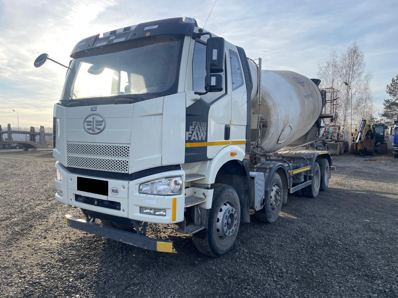 Автобетоносмеситель Tigarbo 69367S на шасси FAW CA 3310