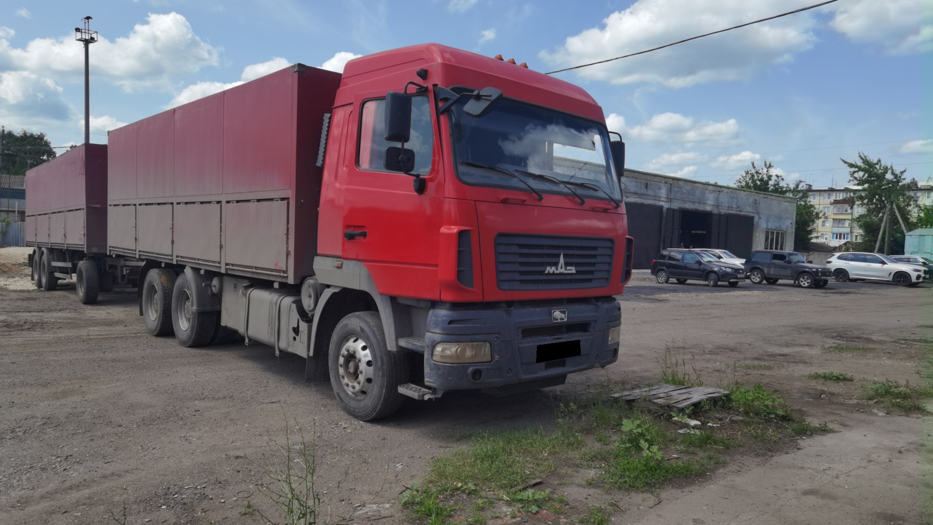 Самосвал МАЗ 631228-570-015