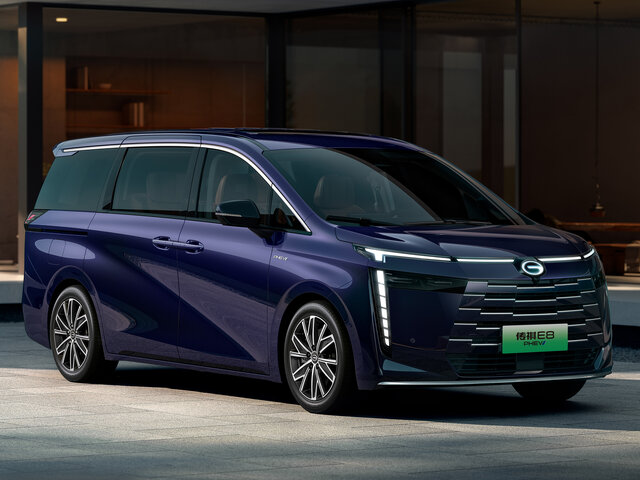 GAC Trumpchi E8 2.0hyb AT (322 л.с.) Минивэн