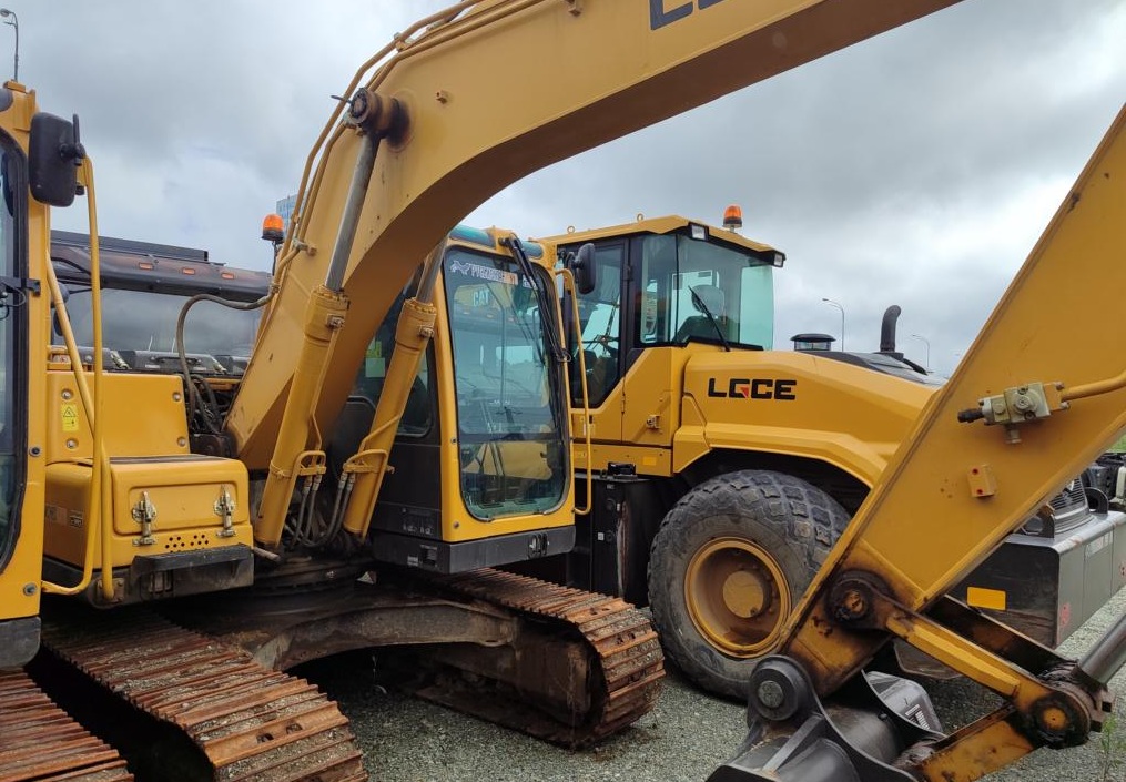 Экскаватор гусеничный LGCE E6150F