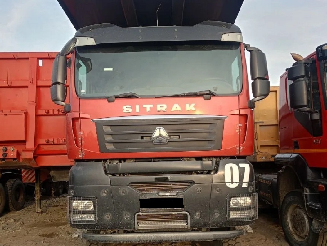 SITRAK C7H ZZ3316V306ME 8х4