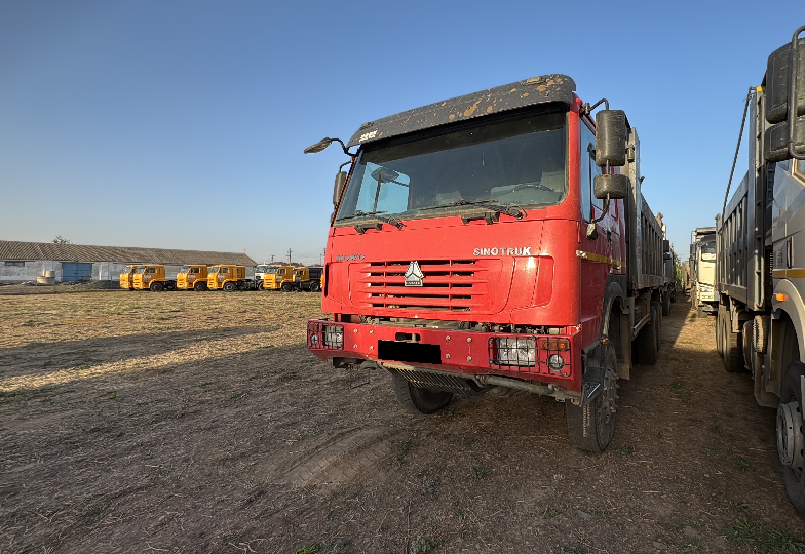 Самосвал Howo ZZ3327S3857E