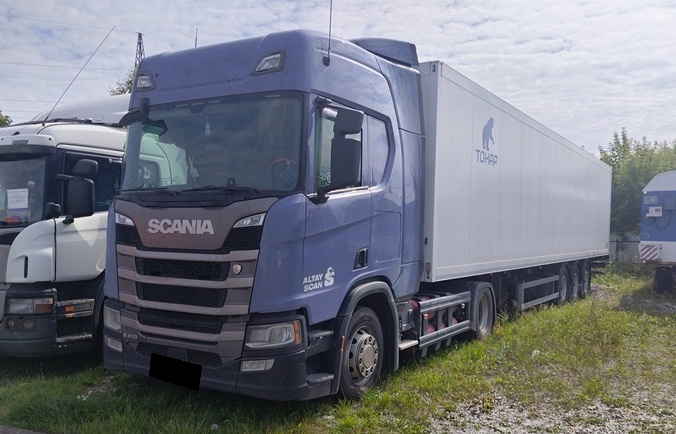 Тягач седельный Scania R4X200 R410