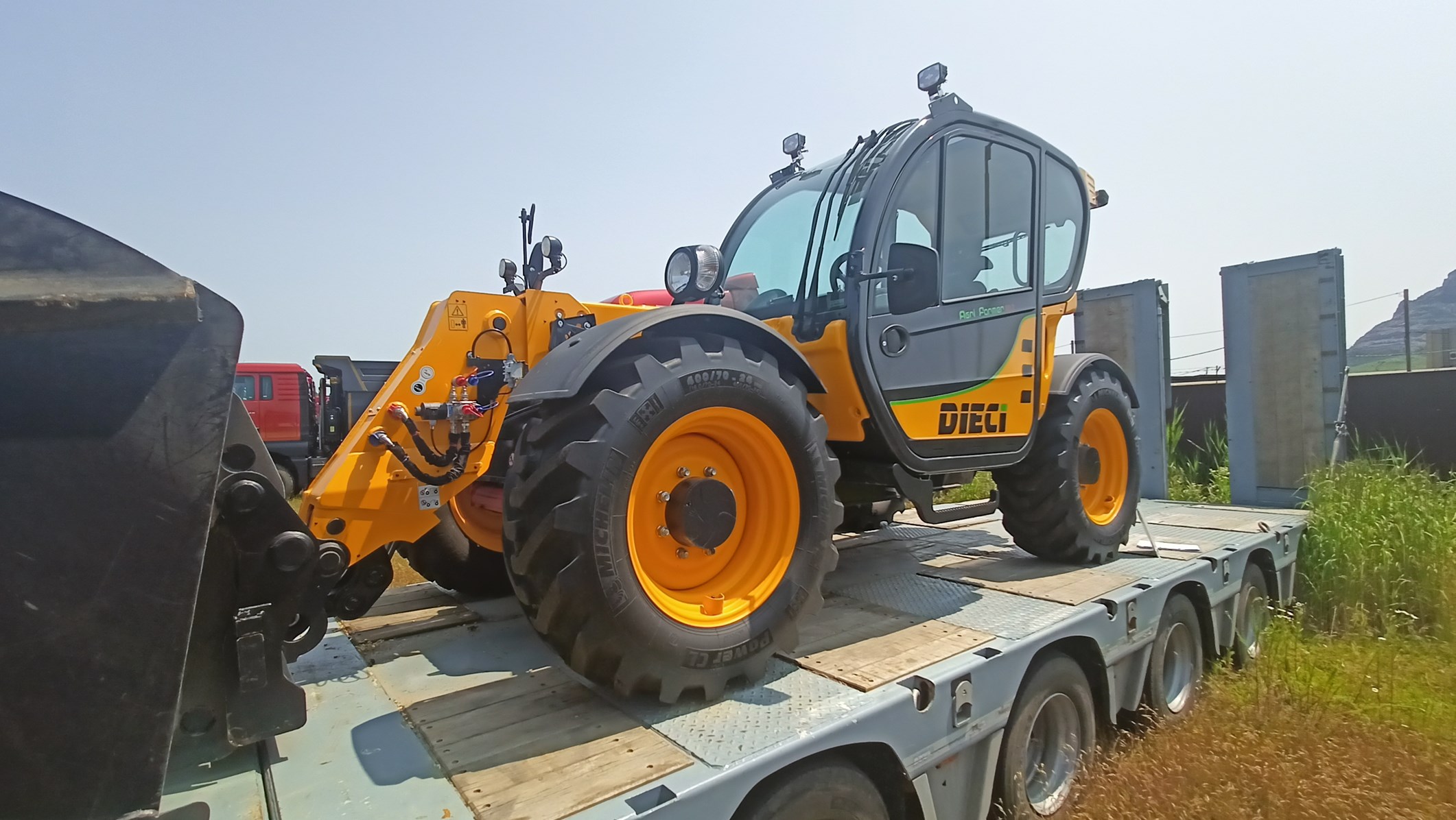 Автопогрузчик телескопический Dieci Agri Farmer 30.7