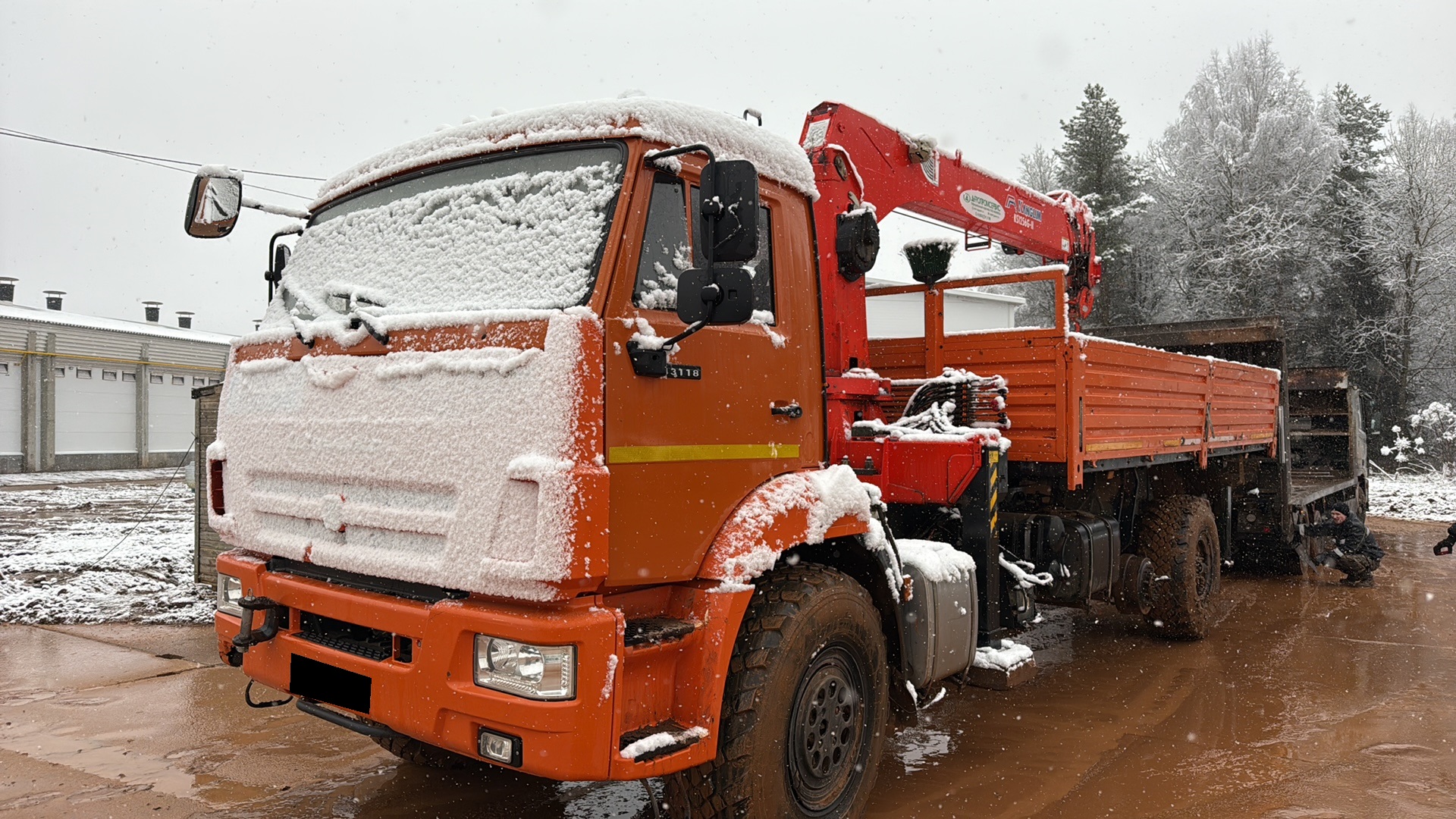 А/м бортовой на шасси Камаз 43118-50 с КМУ Kanglim 1256 (438240-02)