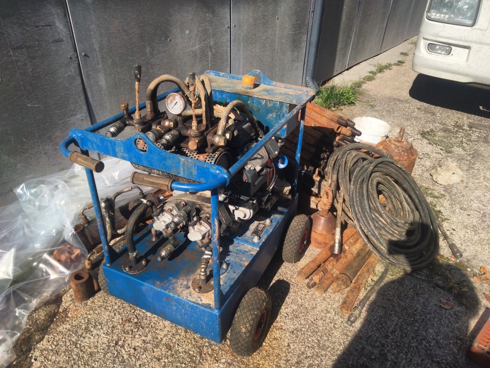 Установка прокола грунта "Игла 32ТВМ" модульная (разборная) с гидровращателем