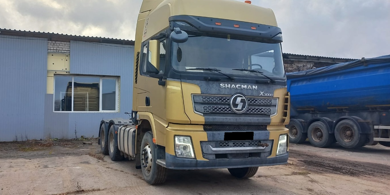 Тягач седельный Shacman SX42584W324C X3000