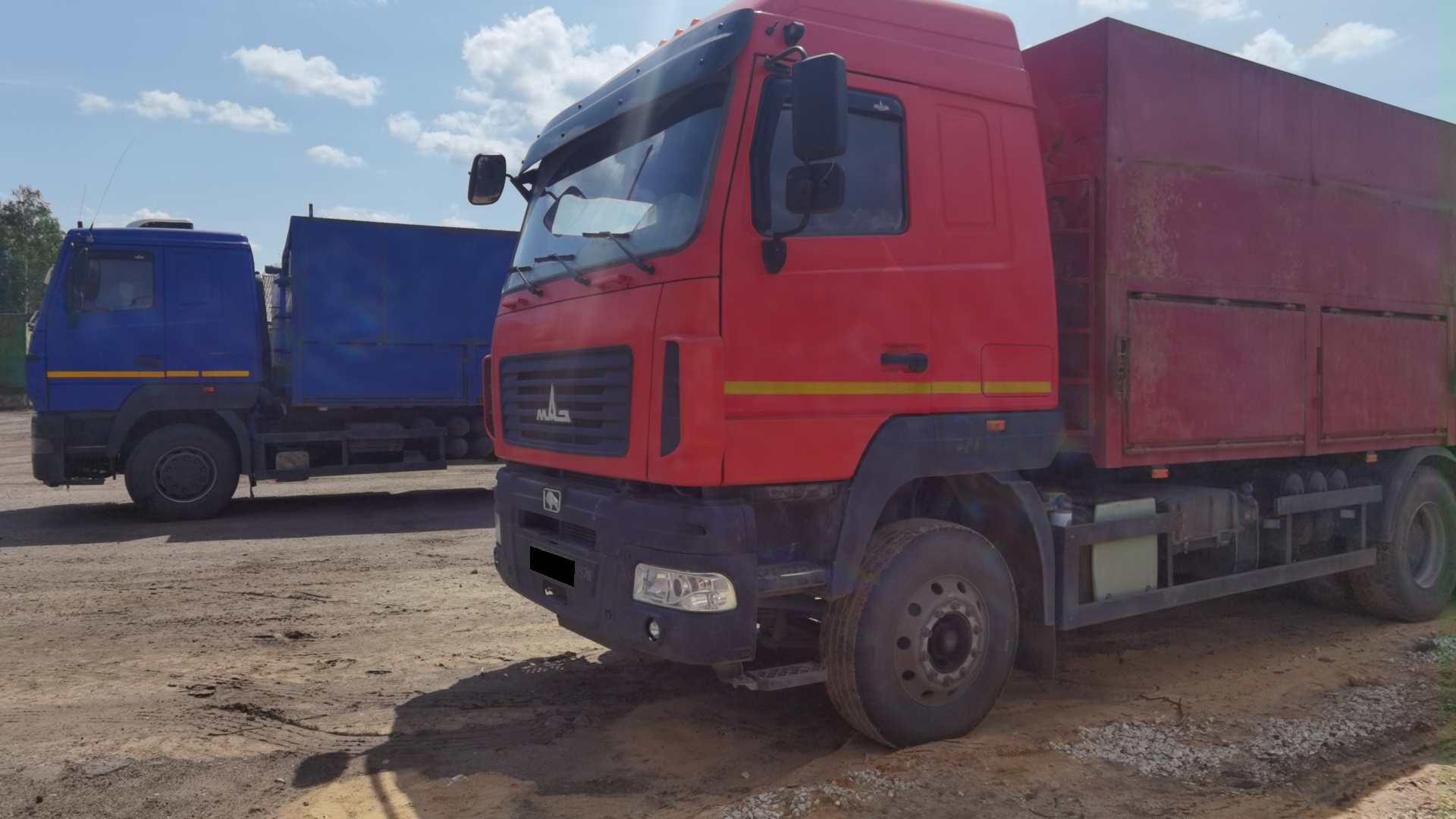 Самосвал МАЗ 631228-570-015