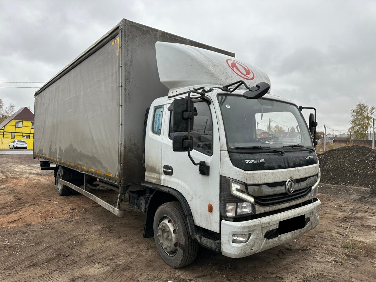 Фургон бортовой тентованный Dongfeng Captain (C12111) 