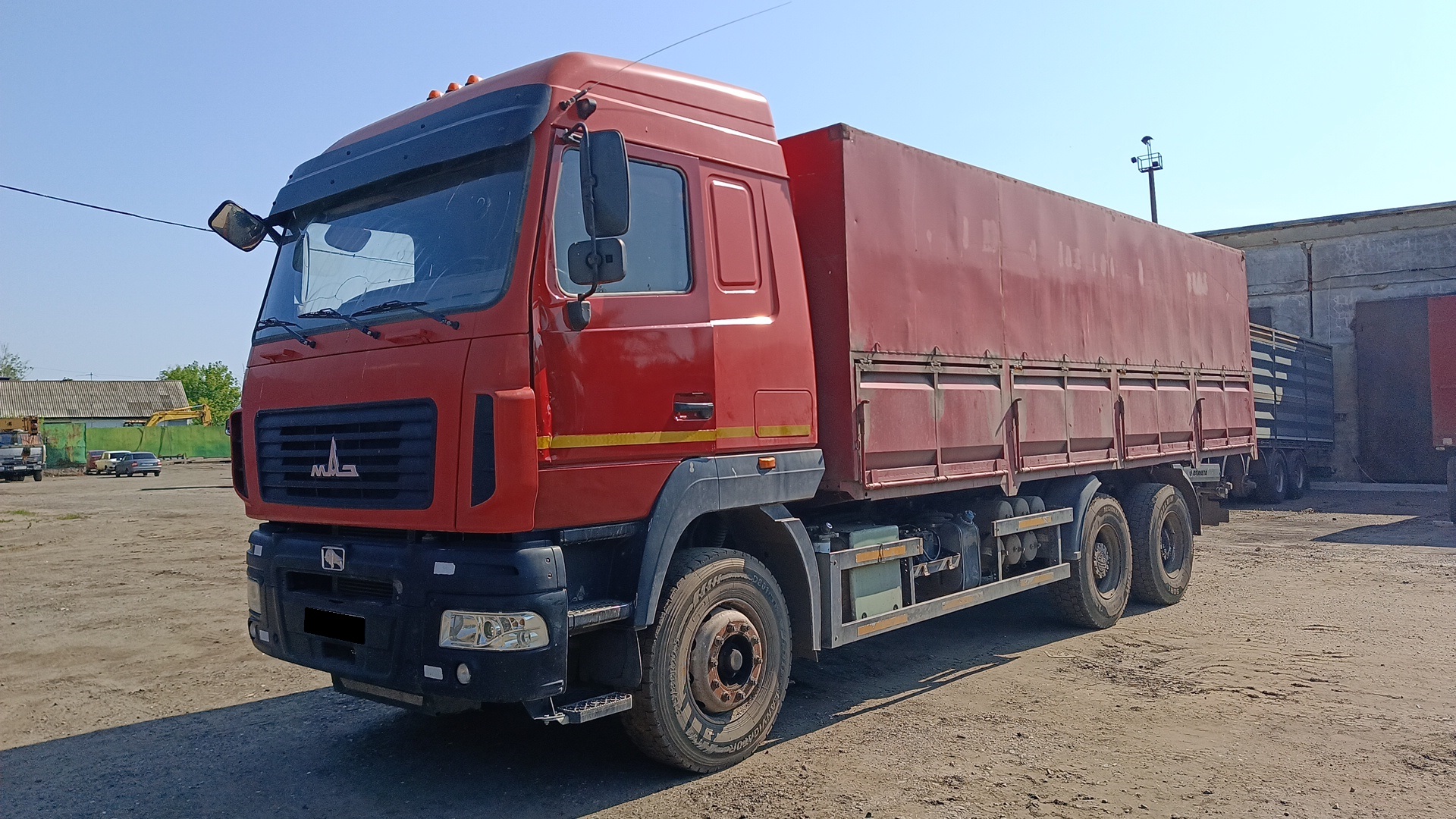 Самосвал Маз 631228