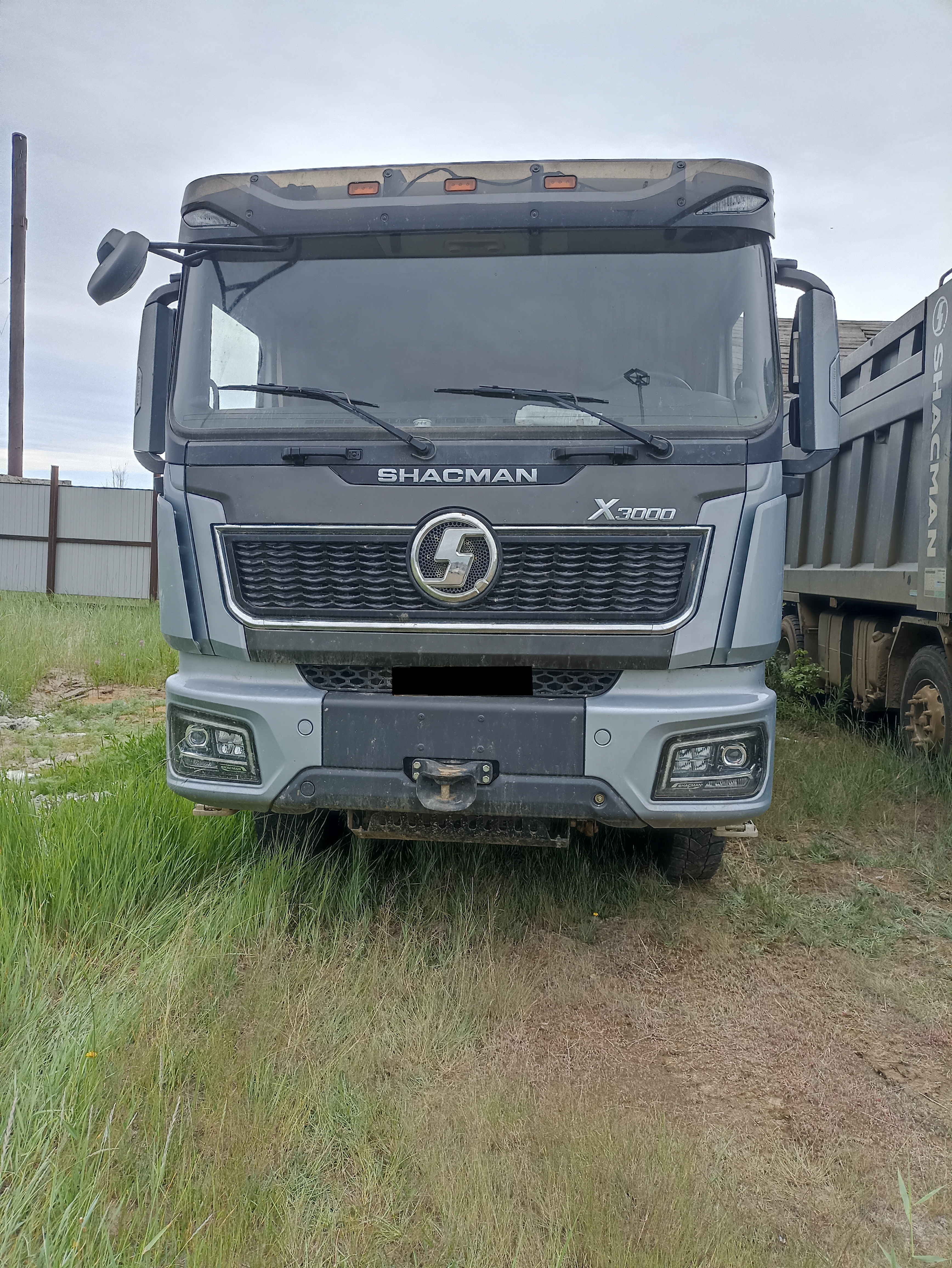 Самосвал Shacman SX331863366