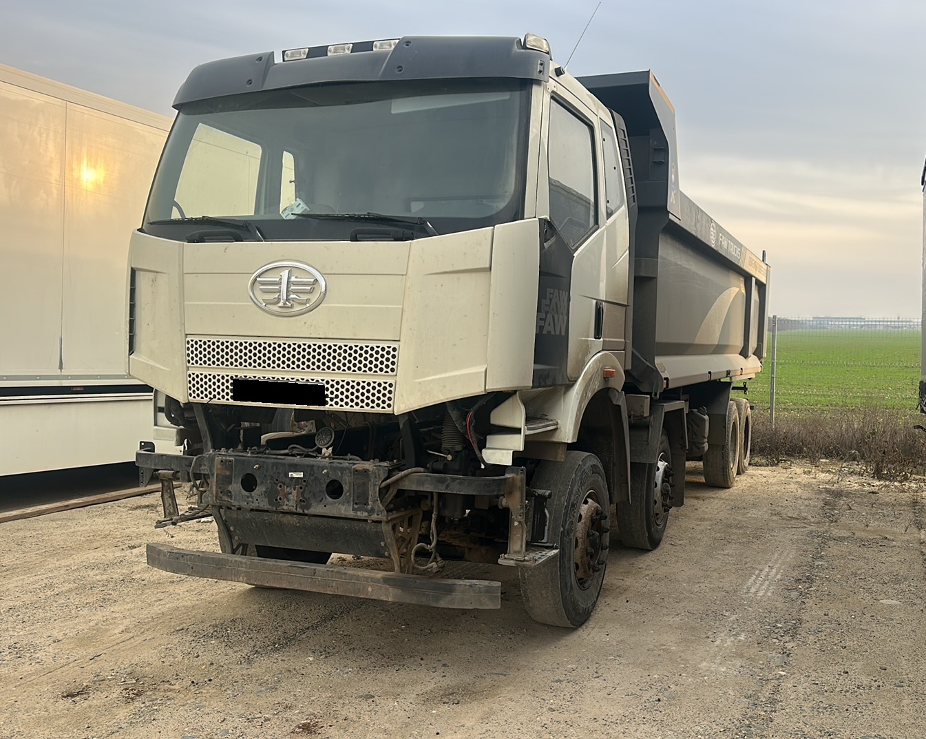 Самосвал Faw J6 CA3310P66K24T4E5