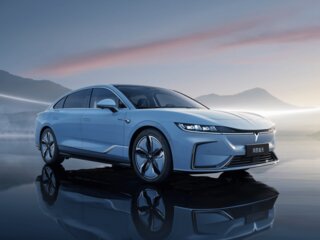 Voyah passion EV Electro AT (375.0 кВт) 4WD Седан EV