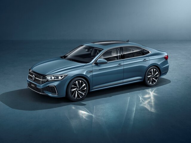 Volkswagen Passat (North America and China) 2.0 AMT (220 л.с.) Седан