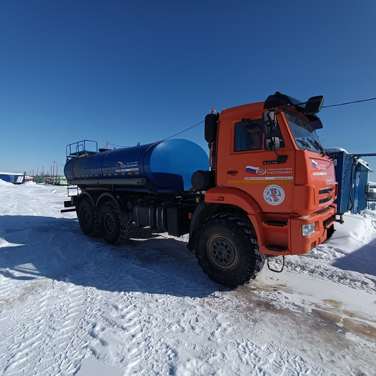 Автоцистерна (АЦПТ) УЗСТ 6620-30