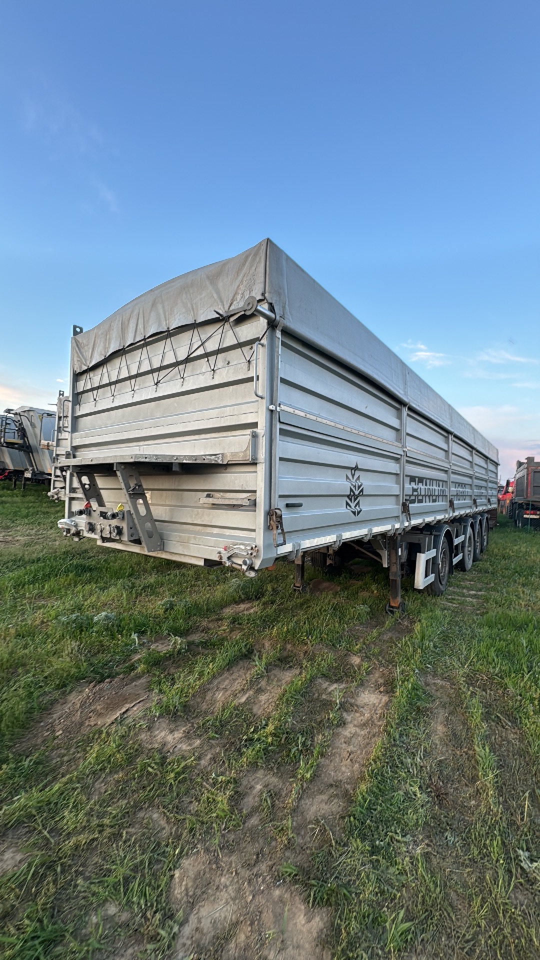 Полуприцеп бортовой Bonum 914295-02