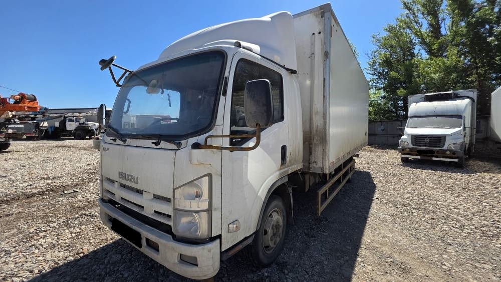 ISUZU