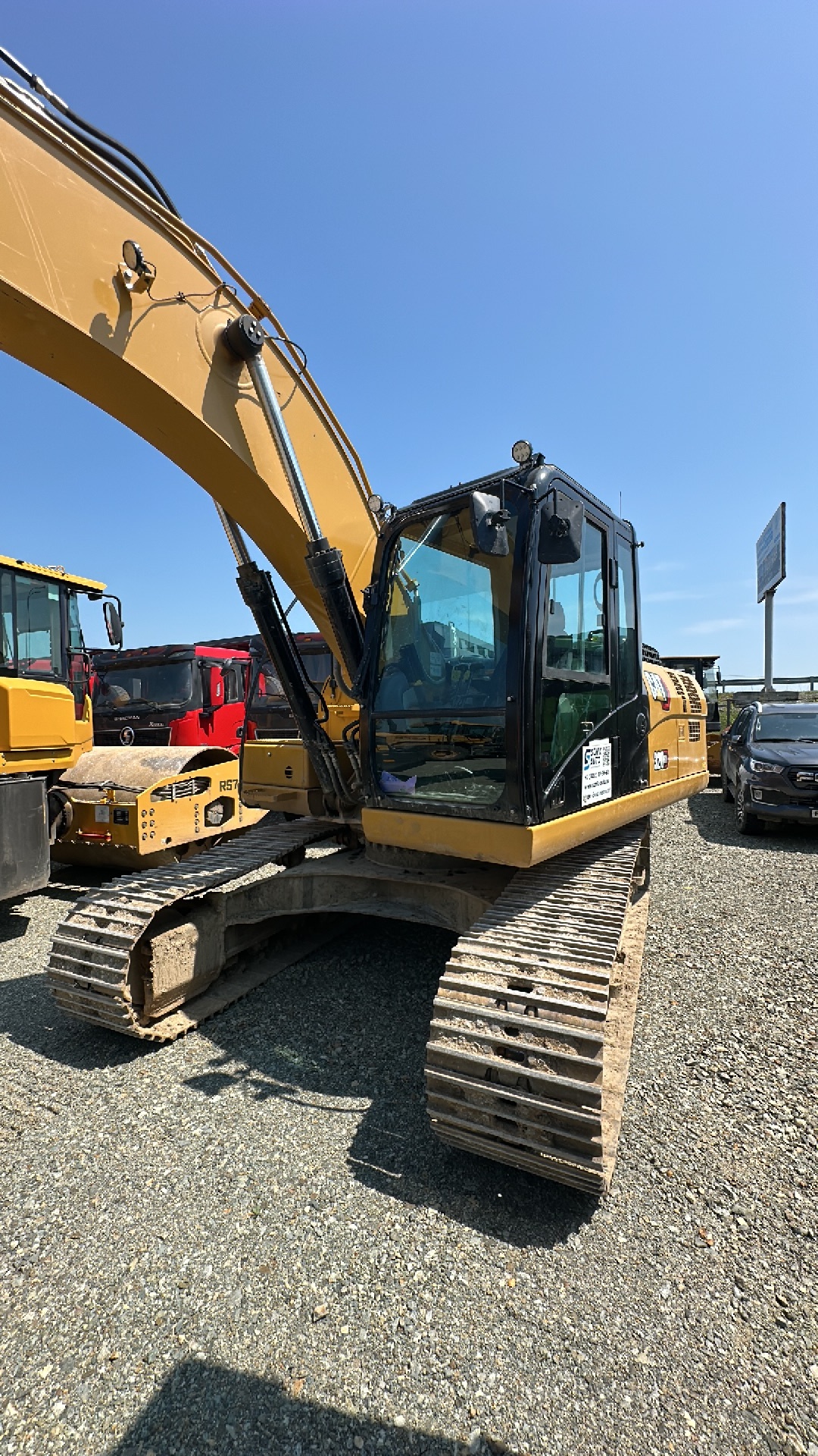 Экскаватор Caterpillar 320GX