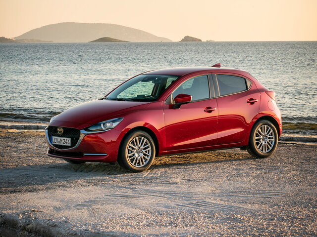 Mazda 2 1.5d MT (105 л.с.) Хэтчбек 5 дв.