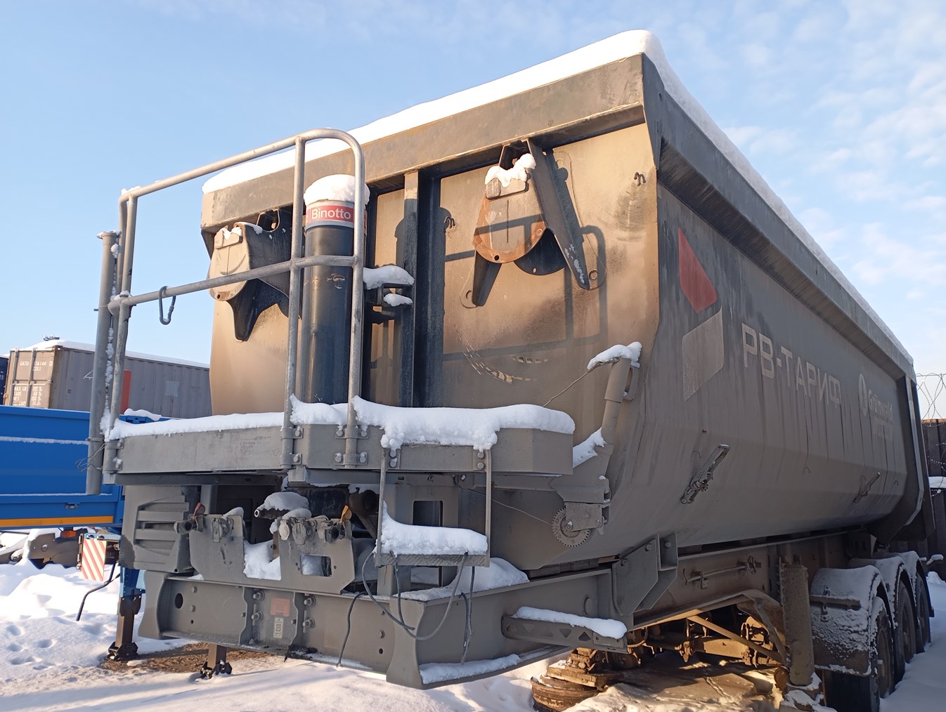 Полуприцеп-самосвал Grunwald 9453-0000010-50