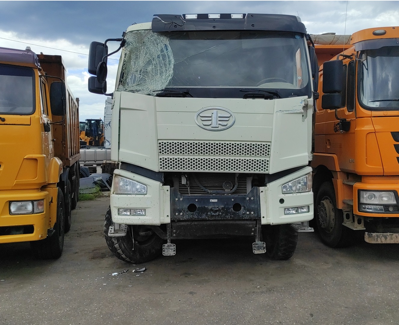 Самосвал Faw J6  CA3310P66K24T4E5