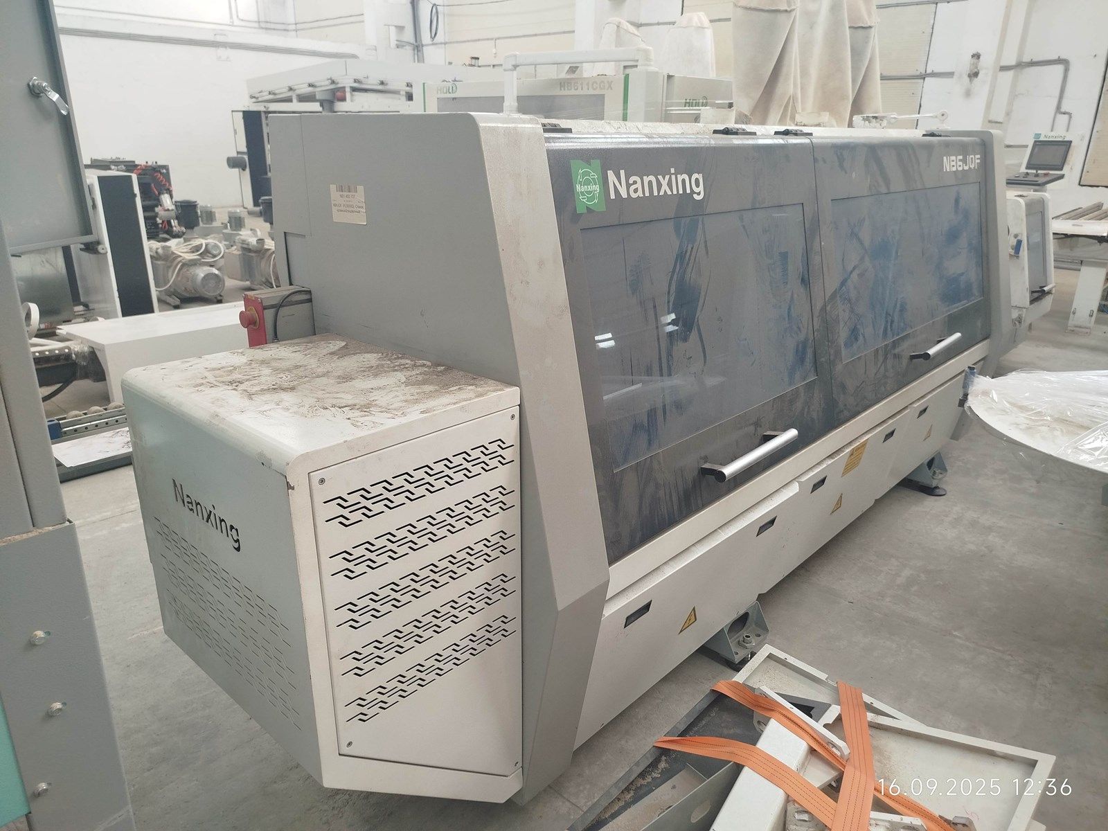 Автоматический кромкооблицовочный станок Nanxing NB6JQF