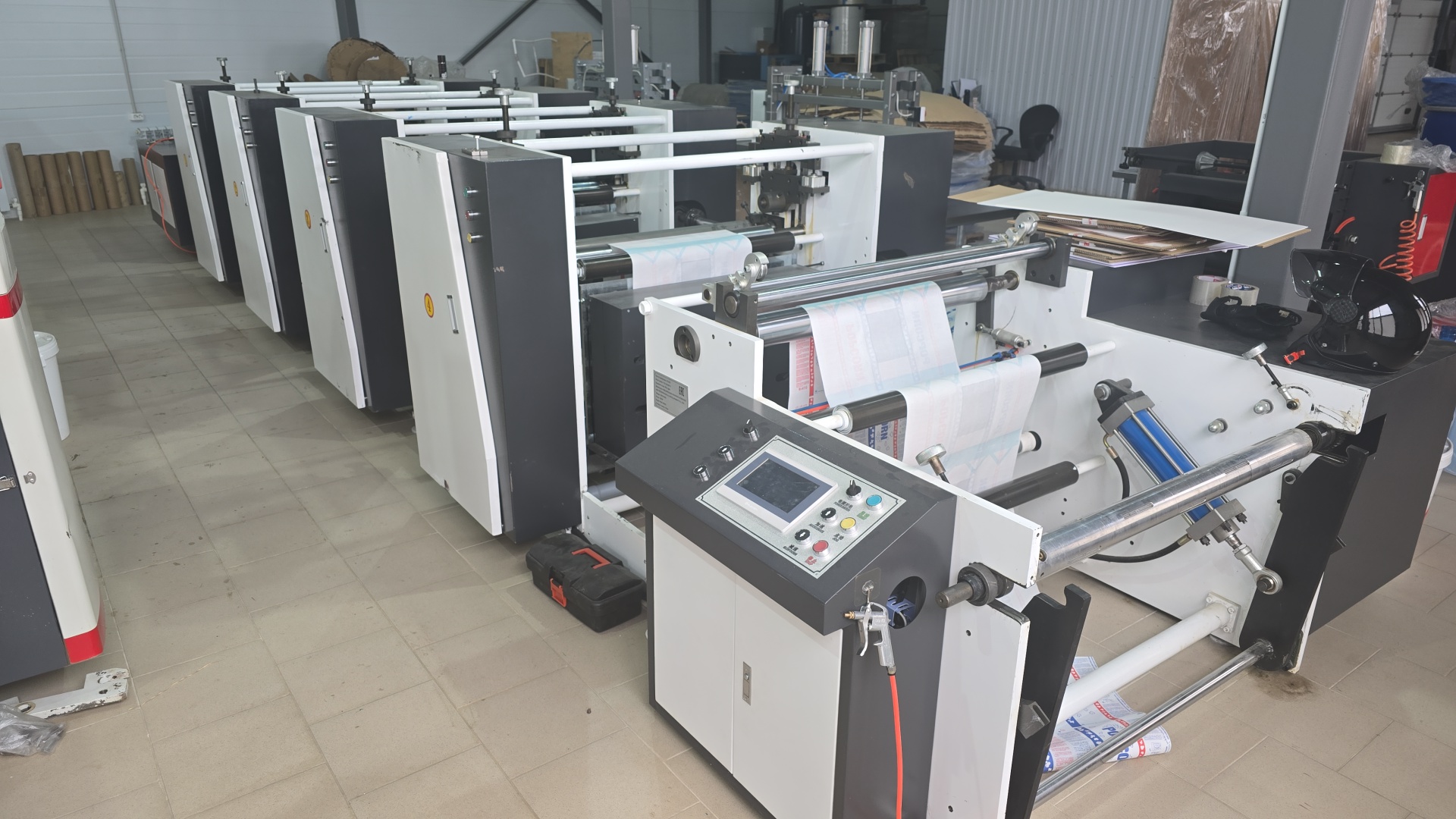 Комплект оборудования для производства упаковки из комбинированных материалов на основе бумаги