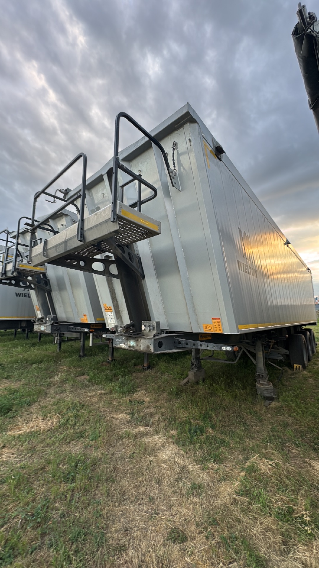 Полуприцеп-самосвал Wielton NW3A55SD