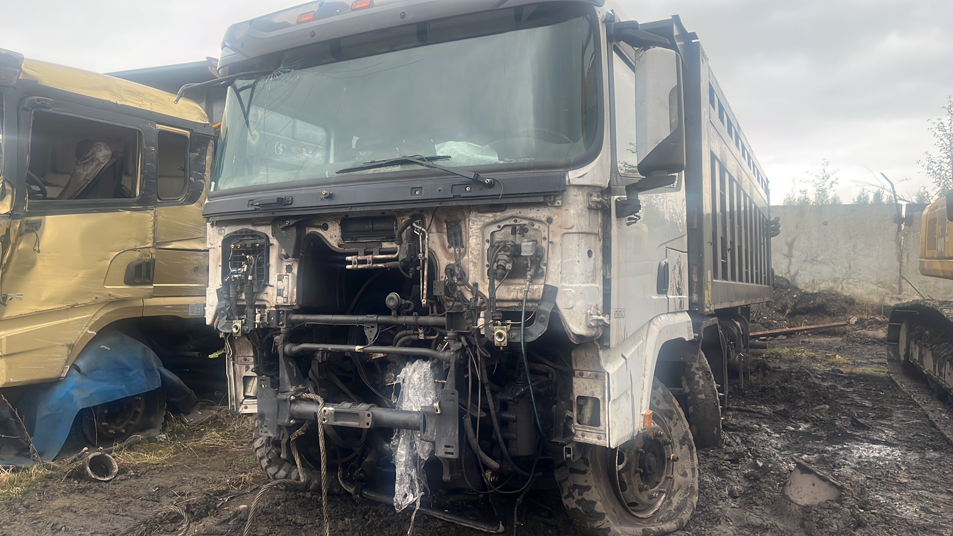 Самосвал Shacman SX331863366