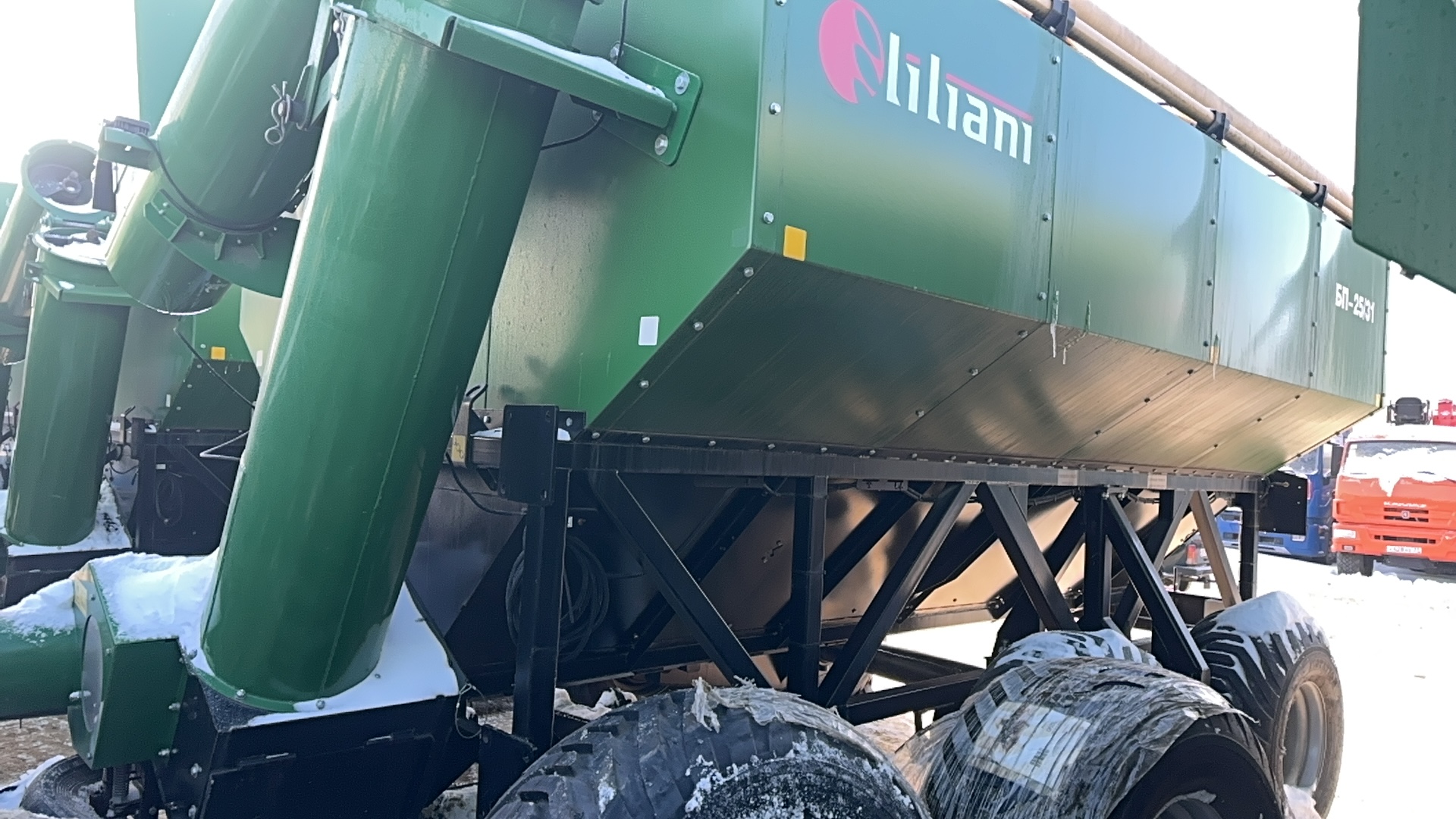 Бункер-перегрузчик Лилиани БП-25/31-1