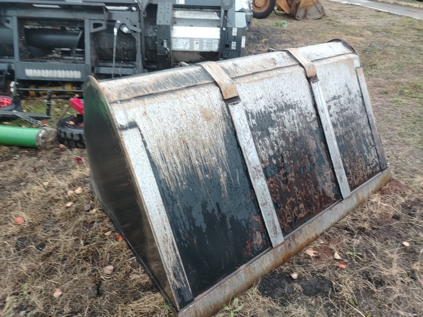 Фронтальный погрузчик Т229-1221 к трактору МТЗ 1221