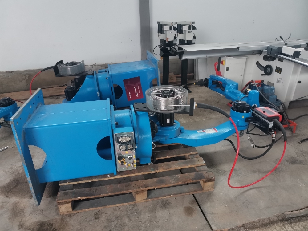 Робототехнический комплекс по автоматизации процесса сварки на базе промышленного робота CRP RH20-06-W