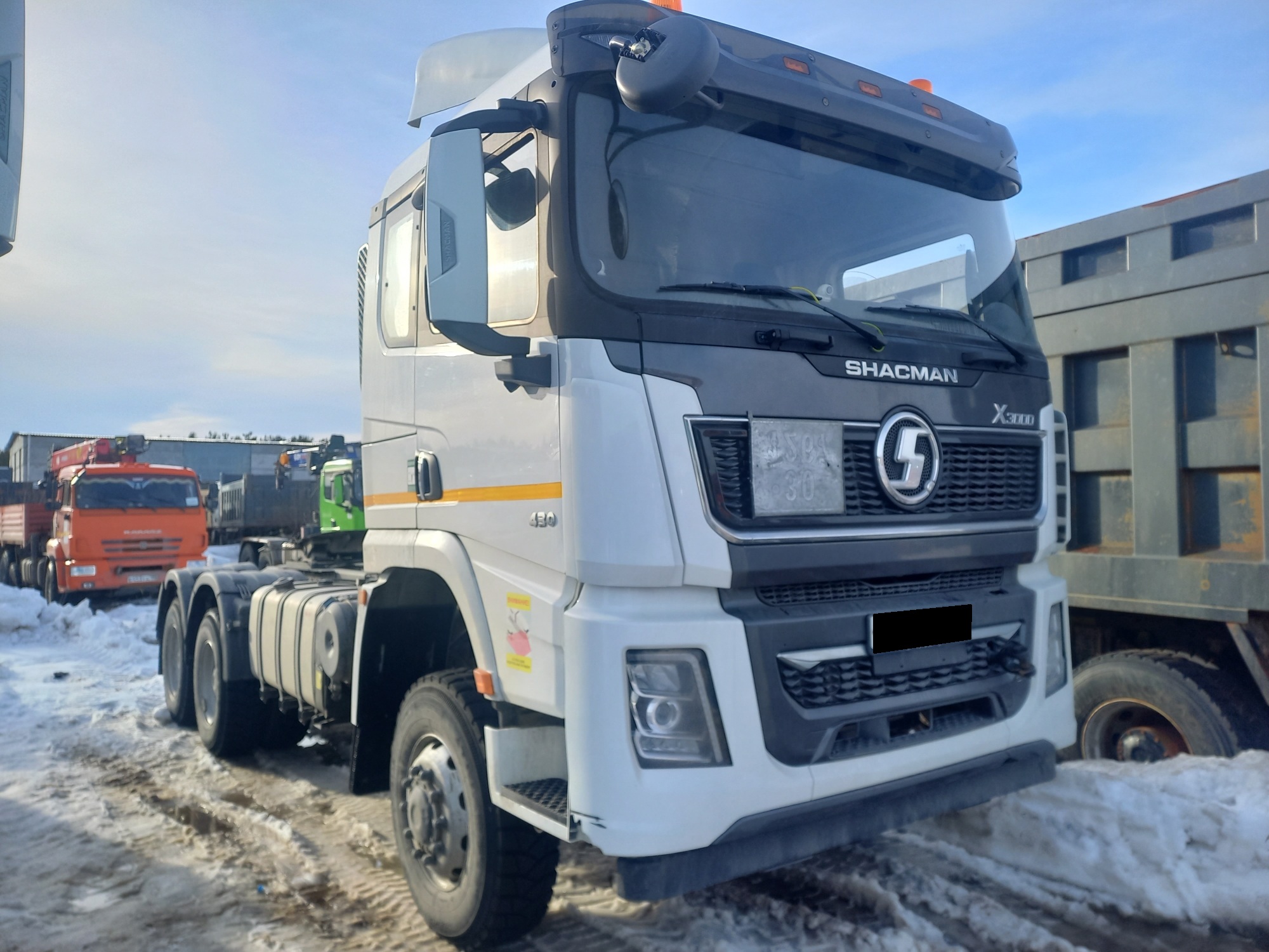 Тягач седельный Shacman SX42586V385
