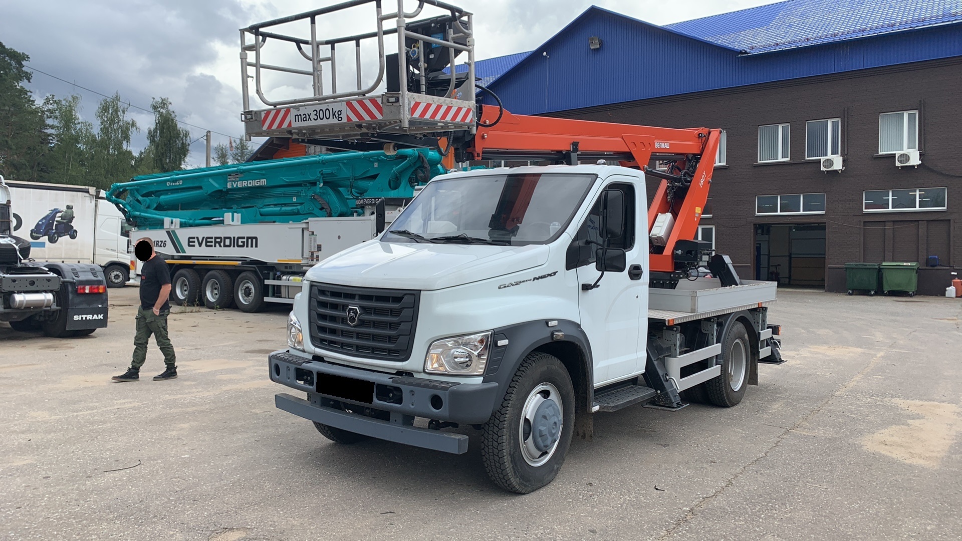 Автогидроподъёмник телескопический Palfinger P180T на шасси ГАЗон NEXT