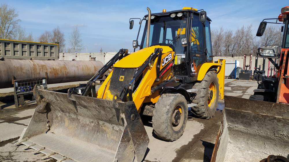 Экскаватор-погрузчик JCB 3CX