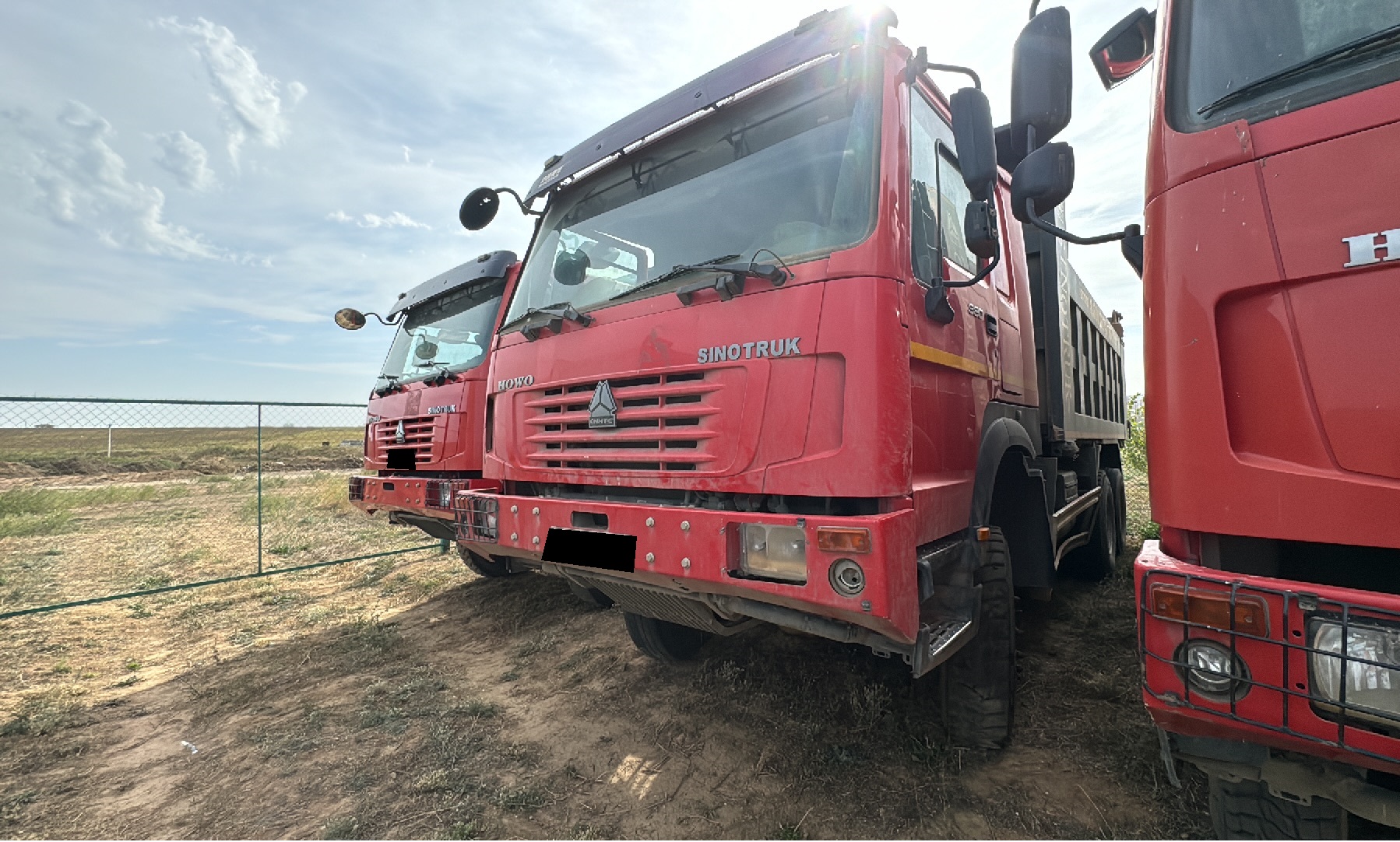 Самосвал Howo ZZ3327S3857E