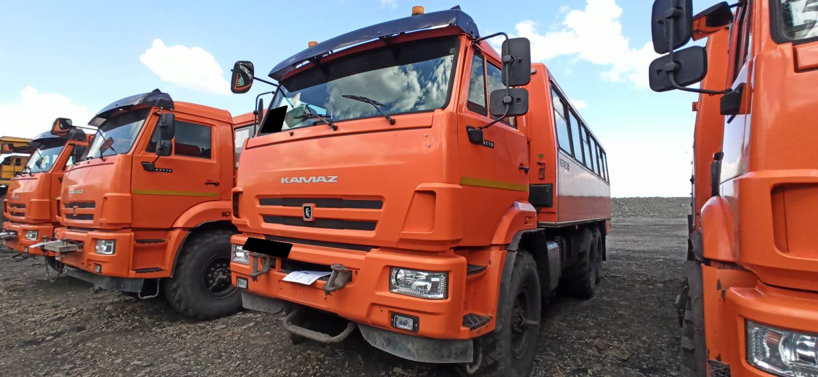 Автобус вахтовый (вахтовка) НЕФАЗ 4208-34 (M3G) на шасси КАМАЗ 43118-50