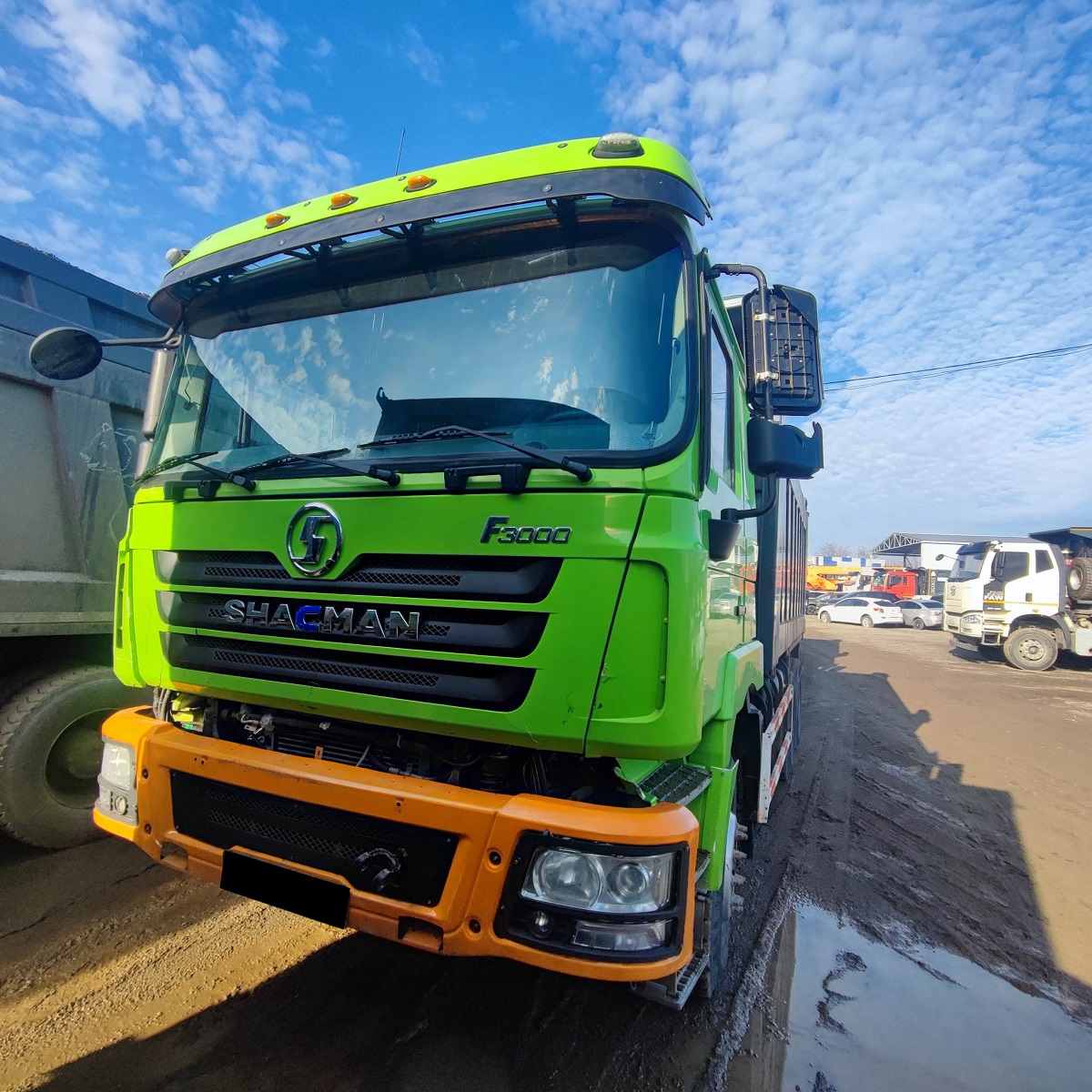 Самосвал Shacman SX32586V384