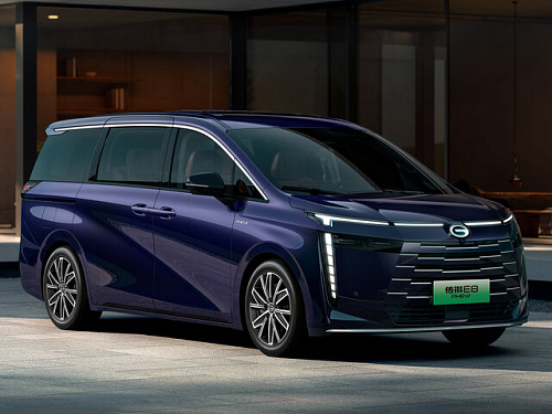 GAC Trumpchi E8 2.0hyb AT (322 л.с.) Минивэн